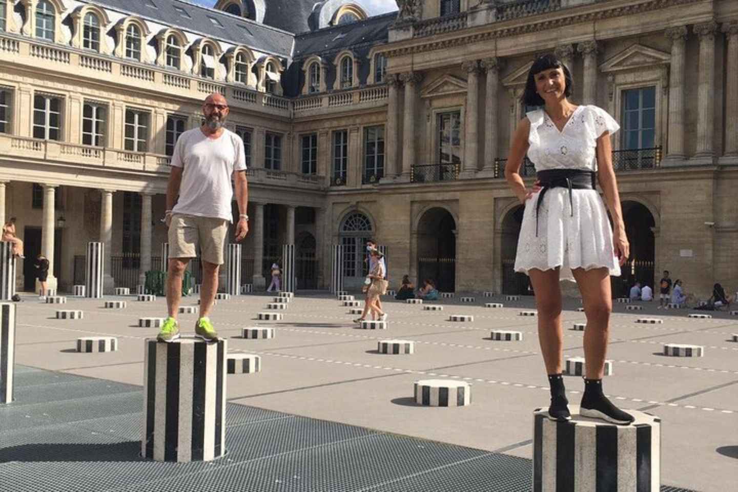Paris: Private Custom Walking tour with A Local Guide - 2 Hours Walking Tour