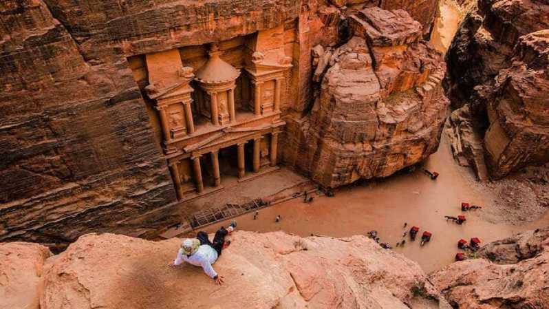 From Amman: Petra, Wadi Rum, and Dead Sea Private 2-Day Trip