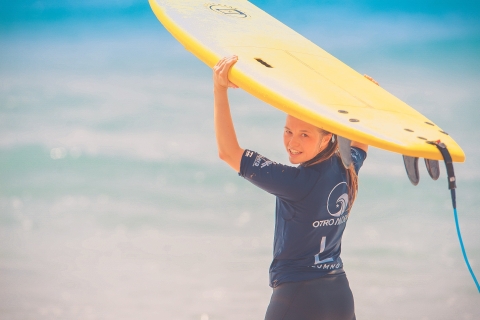 Learn to surf on the white beaches in Fuerteventura's south 3 days surf course on Fuerte's endless beaches incl. pick up