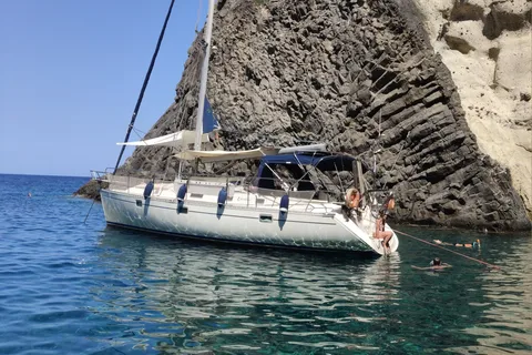 Adamantas: Kleftiko Sailing Cruise with Meal and Swim Stops