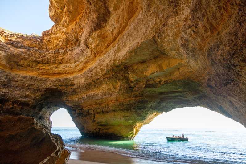 Armação de Pêra: gita in barca alle grotte di Benagil e alle spiagge segrete
