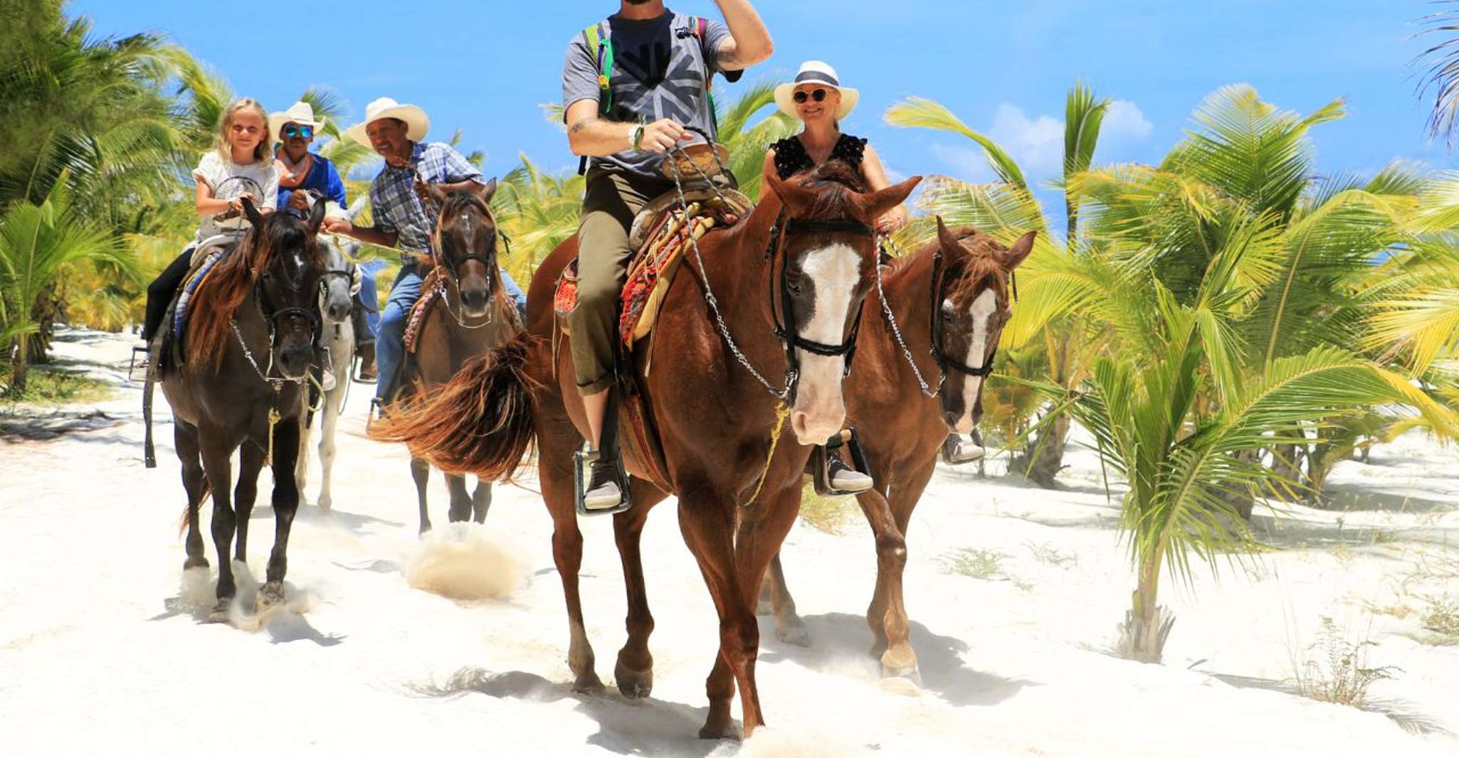 Équitation à Rancho Bonanza et à Cenote nage - Hizvo