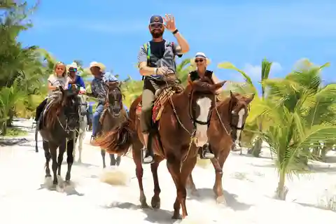 Passeios a cavalo no Rancho Bonanza e mergulho no Cenote