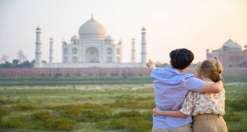 Agra: Private Skip-the-Line Taj Mahal Tour with Options