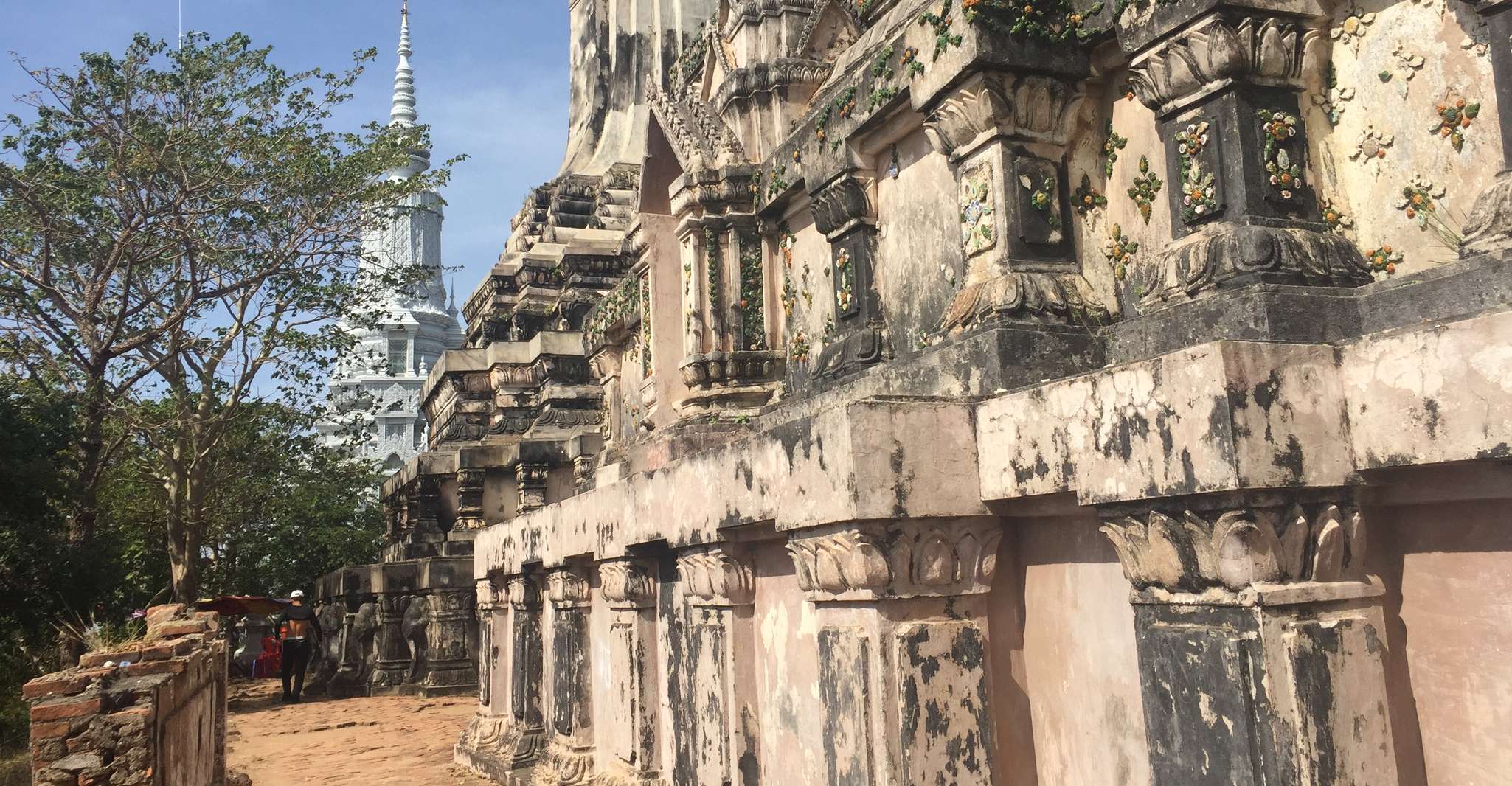 From Phnom Penh, Oudongk Mountain and Koh Chen Island Tour - Housity