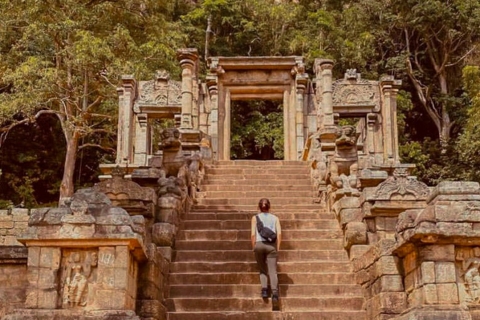 De Kandy: visite guidée de Panduwasnuwara et de Yapahuwa