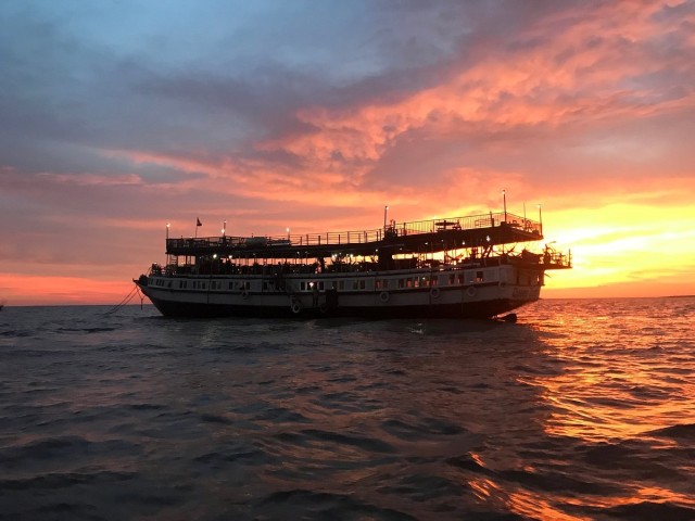 Visit Sunset Dinner Tour Tonle Sap Lake Floating Village in Siem Reap, Cambodia
