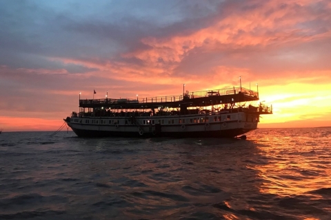 Bootsfahrt bei Sonnenuntergang: Tonle Sap-See & DorfBootsfahrt bei Sonnenuntergang: Tonle Sap-See in Kambodscha