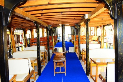 Bodrum: wycieczka statkiem pirackim z lunchem z grillaWycieczka łodzią piracką do Bodrum z odbiorem z hotelu