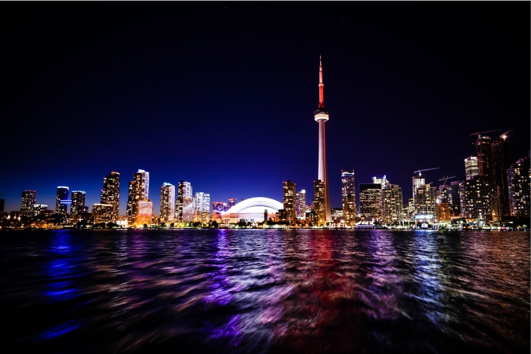 Toronto: Private custom tour with a local guide 3 Hours Walking Tour