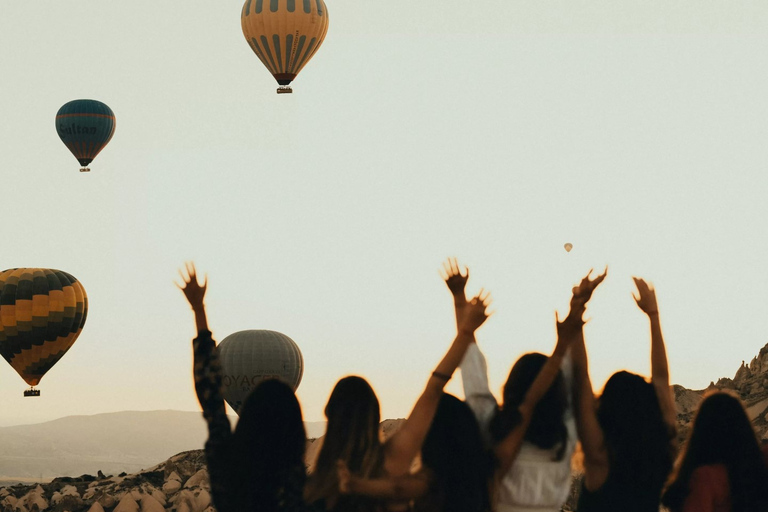 Cappadocië: fotoreis met ballon bij zonsopgangSunrise Balloon Chasing Photo Tour