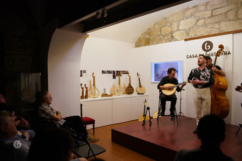 Porto: Concerto de Fado com Vinho do Porto na Loja de Música Histórica