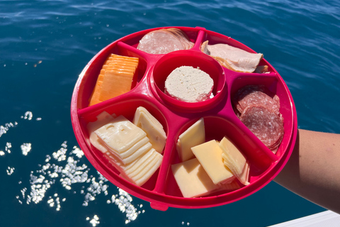 Demi-journée de bateau privé avec apéritif et boissons