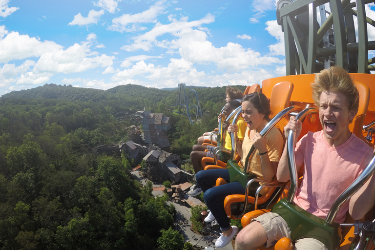 Pigeon Forge: biglietto d'ingresso al parco tematico DollywoodBiglietto d'ingresso per 1 giorno al parco a tema Dollywood