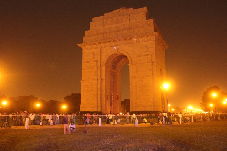 Delhi : Excursion privée d'une journée à Old Delhi et New DelhiVisite avec droit d'entrée, voiture et guide