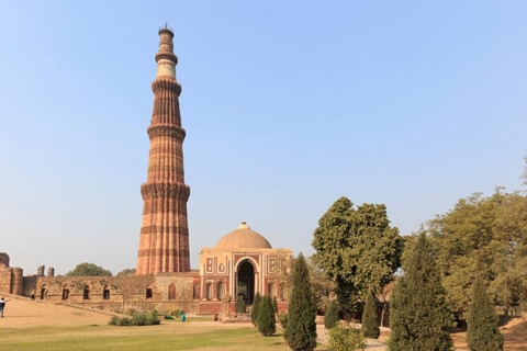 Delhi : Excursion privée d'une journée à Old Delhi et New DelhiVisite avec droit d'entrée, voiture et guide