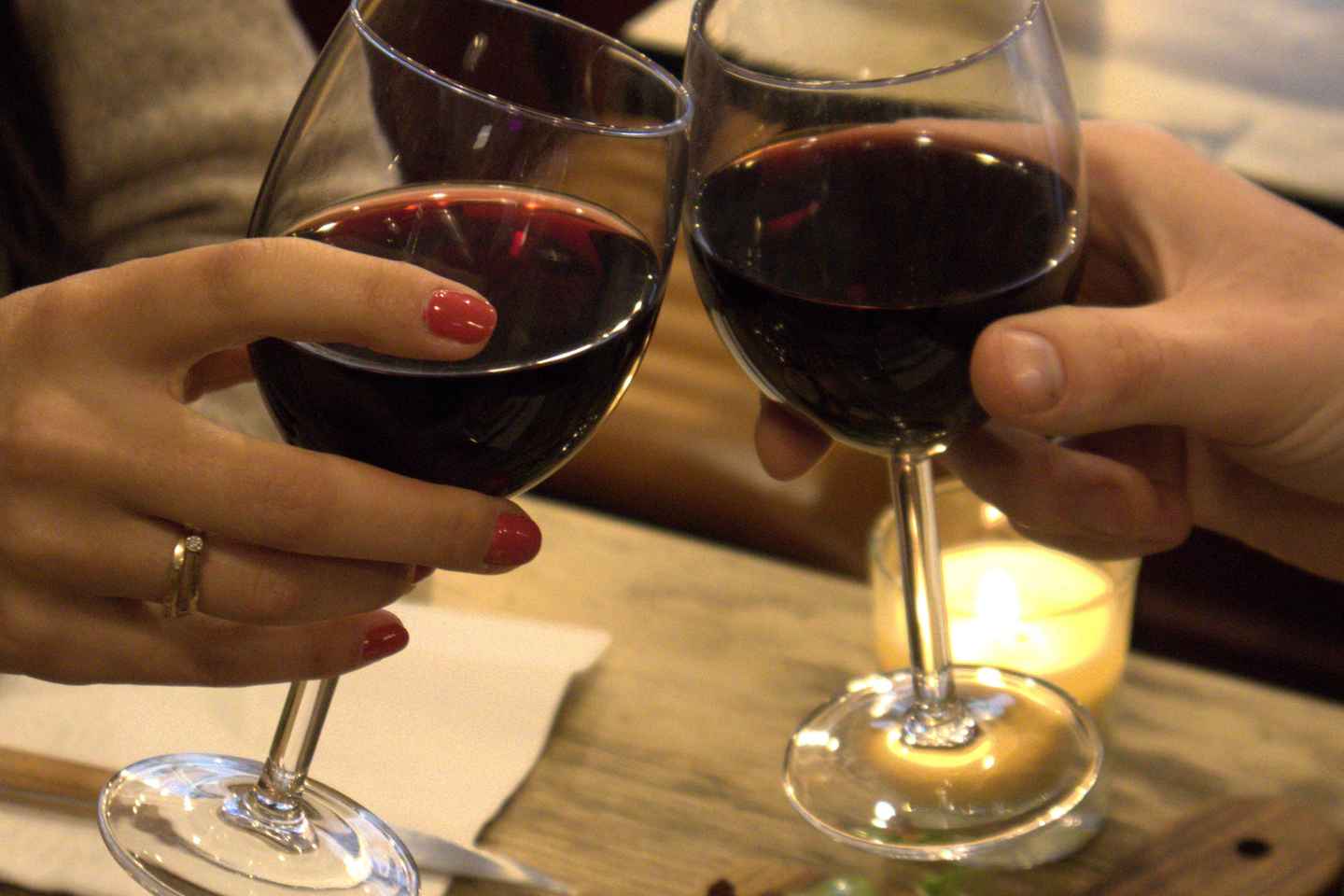Paris: French wine tasting with cheese and charcuterie - Paris: French wine tasting with cheese and charcuterie