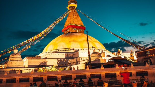 Sacred Kathmandu: Pashupatinath & Boudhanath Half-Day Tour