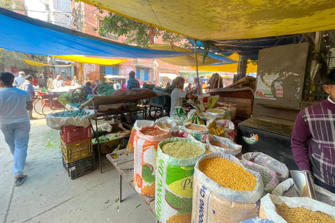 Delhi: Full-Day Shopping Tour with Male & Female Guide