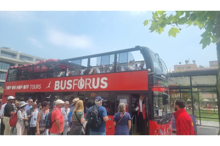 Hop On Hop Off Sightseeing Bus IstanbulOffene Bustour mit Kommentar