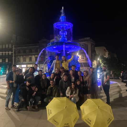 Porto: Guided City Pub Crawl with Club Entry