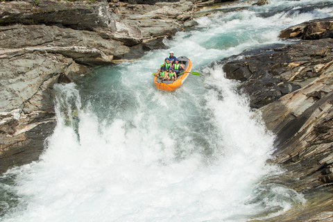 Voss: Aufregende Wildwasser-Rafting-Fahrt mit Führung