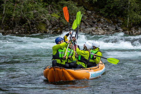 Voss: Aufregende Wildwasser-Rafting-Fahrt mit Führung