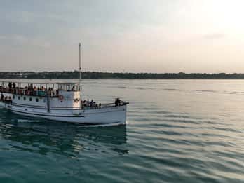 Peschiera: Half-Day Lake Garda Cruise with Lunch