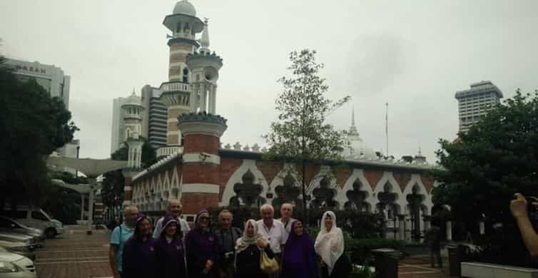 Kuala Lumpur: Private custom walking tour with a local guide