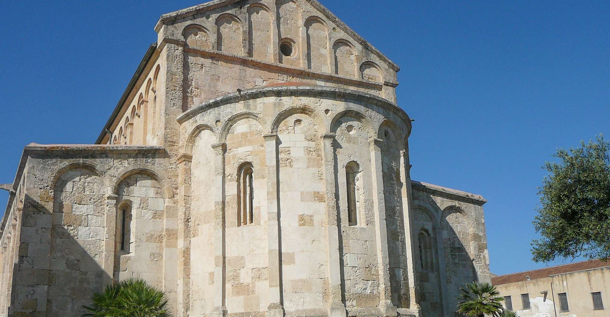 Porto Torres, Descubra la Basílica de San Gavino - Hizvo
