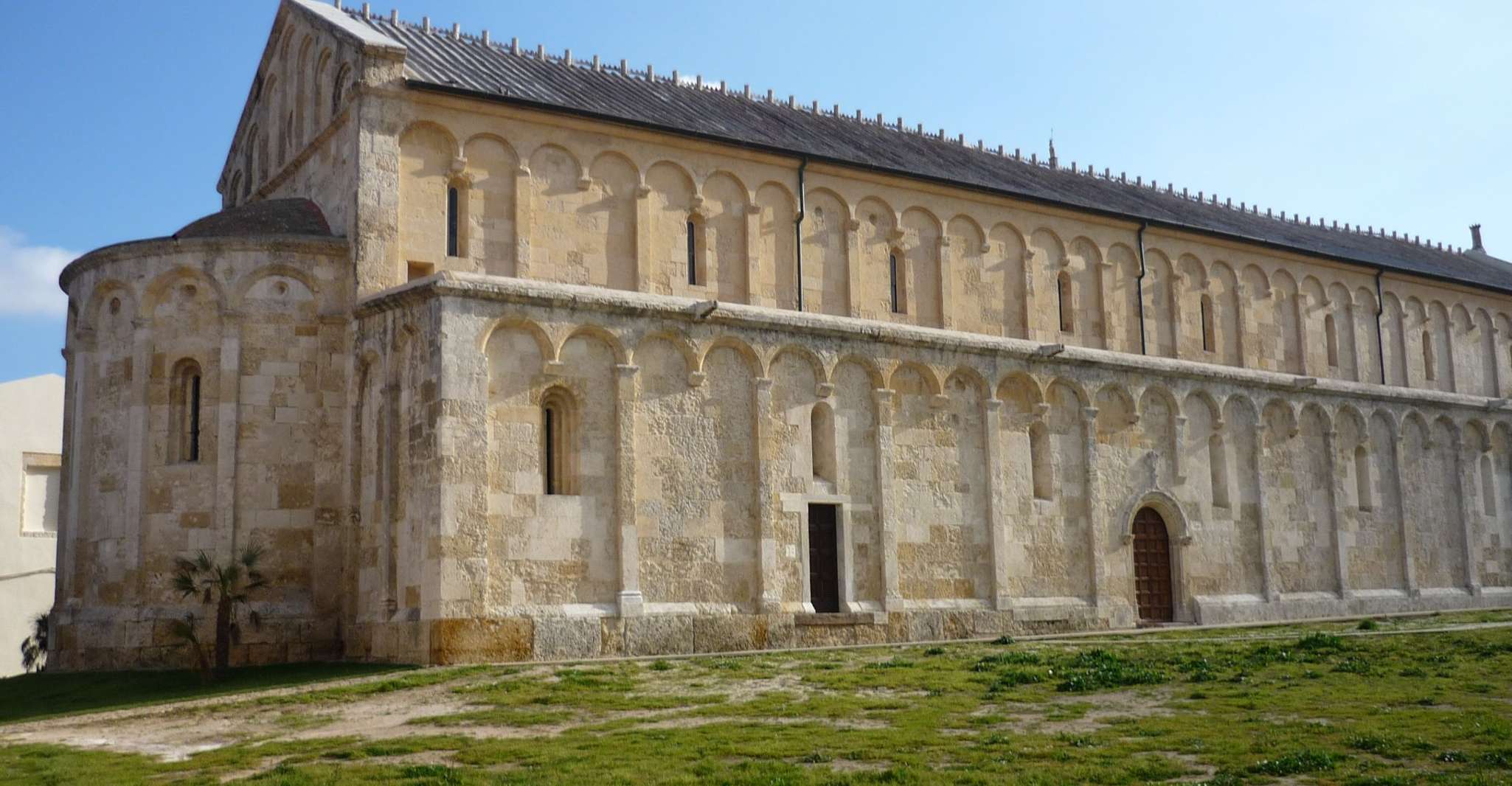 Porto Torres, Descubra la Basílica de San Gavino - Hizvo