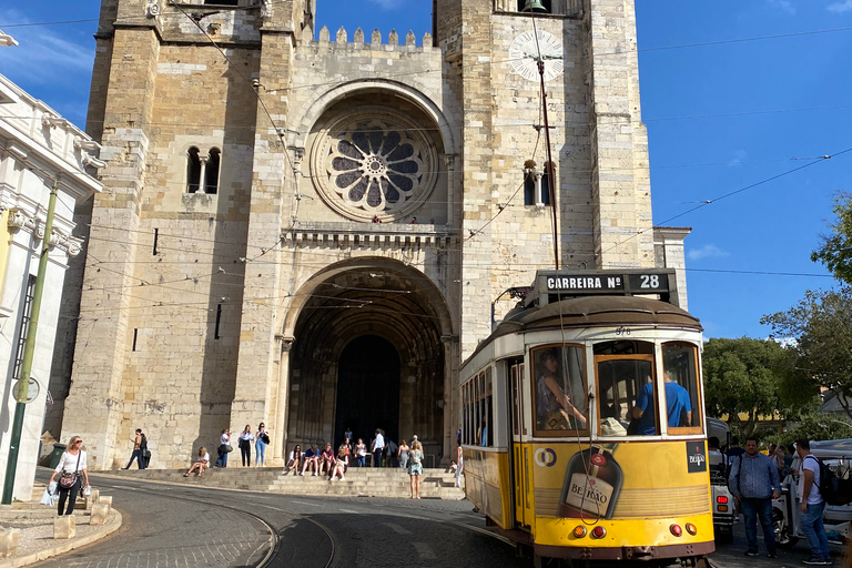 Best of Lisbon: Private Sightseeing Tour by Tuk Tuk Lisbon: City Tour by Tuk Tuk