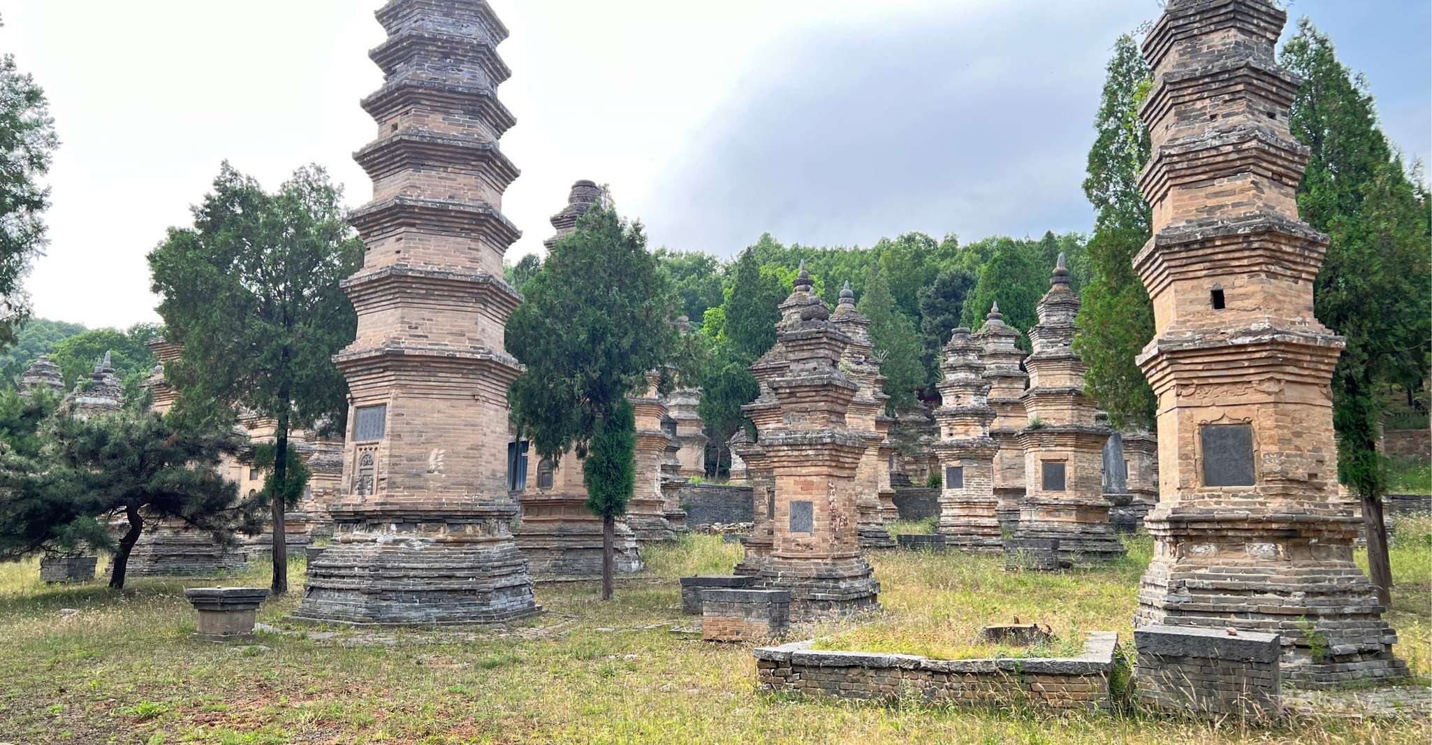 Zhengzhou Private Tour zum Shaolin Tempel mit Kungfu Show - Hizvo