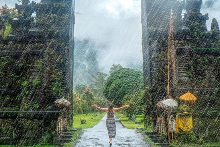 Bedugul Tour Bali Handara-poort met Banyumala-waterval