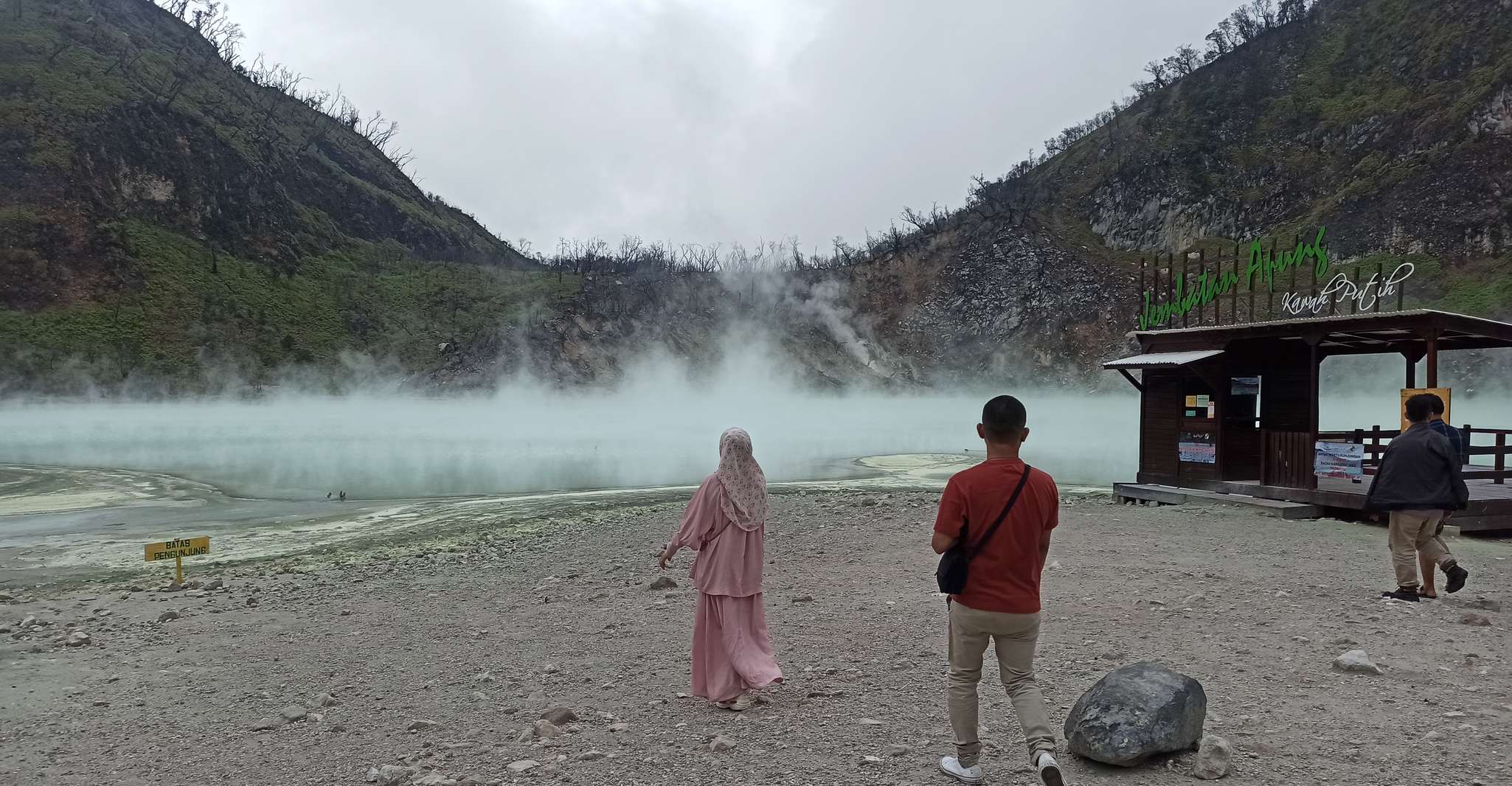 Bandung, Volcano, Hot Spring, Mud Bathing, & Lake Tour - Housity