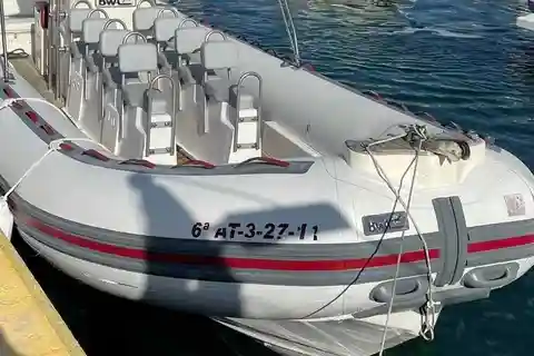 Benidorm : Soirée privée en bateau avec champagne