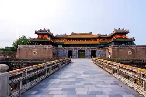 Da Nang Excursión de un día a la Ciudad Imperial de Hue con almuerzo y ticket de entrada
