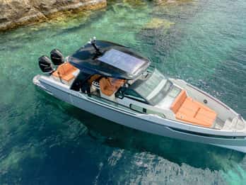Speedboat Day Trip with Snorkel, Snacks & Open Bar