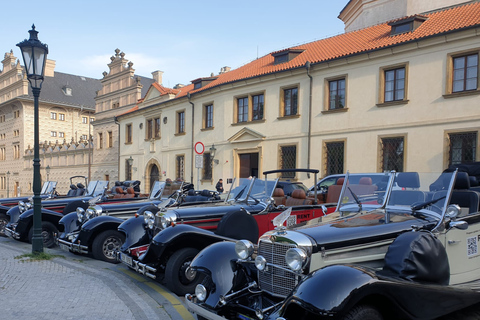 Ulice Pragi w zabytkowym kabriolecie, wycieczka po Zamku PraskimPraga: zwiedzanie Starego Miasta i Zamku Praskiego