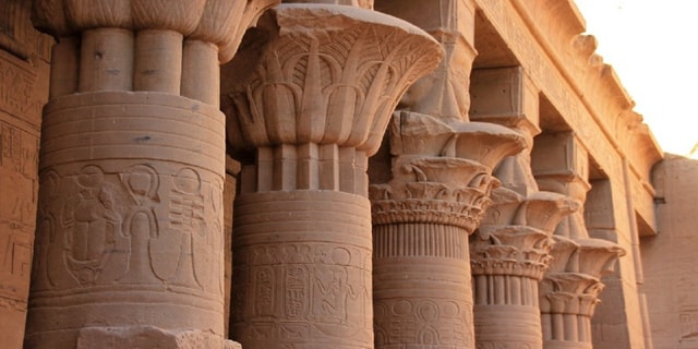 From Luxor: Day Tour to Abydos Temple and Dendera Temple