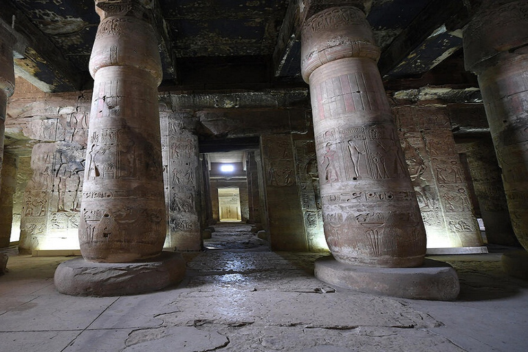 From Luxor: Day Tour to Abydos Temple and Dendera Temple