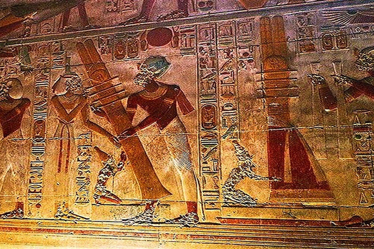 From Luxor: Day Tour to Abydos Temple and Dendera Temple