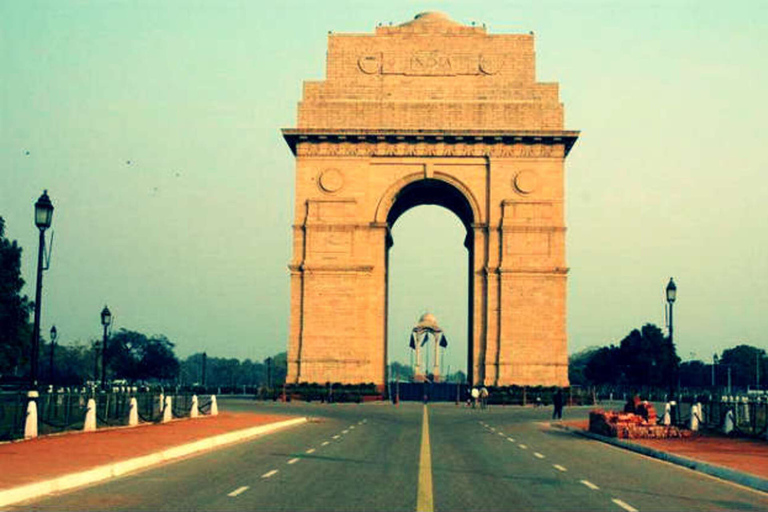 Visita guiada privada a Nueva DelhiVisita guiada privada de Nueva Delhi con entrada en coche