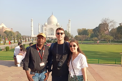 Agra: Taj Mahal and Mausoleum Tour with guideAgra: Taj Mahal Private Guided Tour