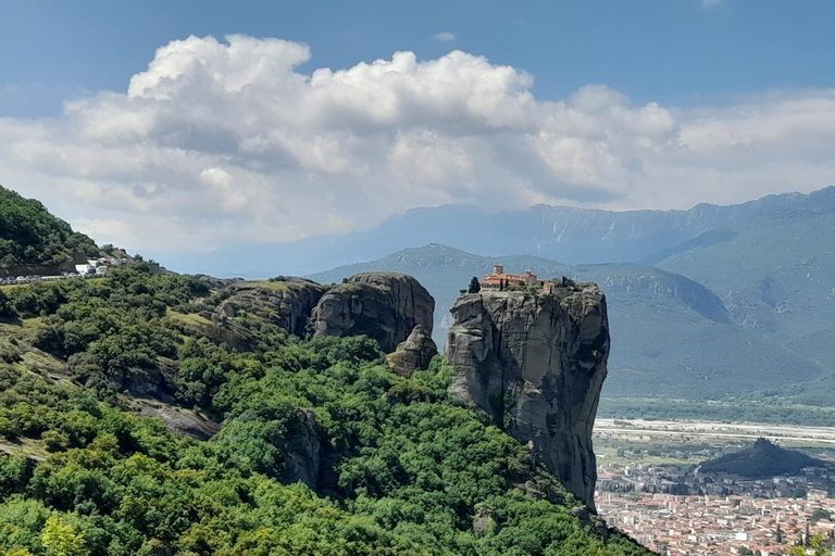 From Athens: Private Meteora Day Tour with Optional Guide From Athens: Private Meteora Day Tour without Guide