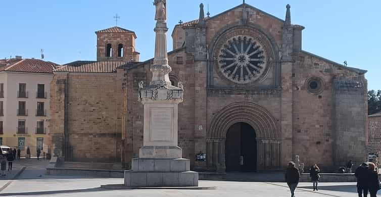 Ávila: Tour privado por Murallas y Casco Histórico | GetYourGuide