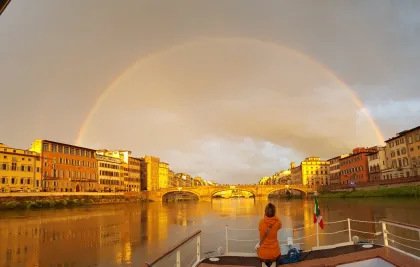 Florenz: Arno-Flusskreuzfahrt mit Aperitivo