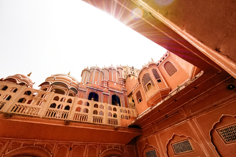 Jaipur : Ein geführter Ganztagesausflug zu den Highlights der Stadt JaipurPrivate Tour mit Transport, Guide, Eintrittskarten und Mittagessen