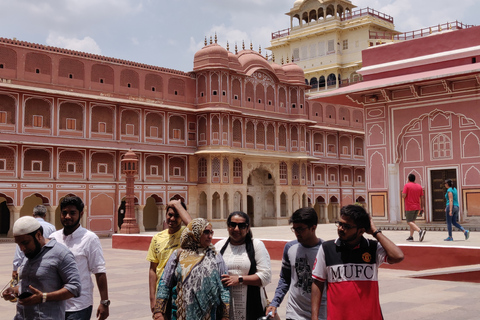 Jaipur : Une excursion guidée d'une journée complète pour découvrir les points forts de la ville de JaipurVisite privée avec transport, guide, billets d'entrée et déjeuner