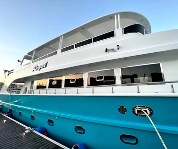 Hurghada: Royal Luxury VIP Cruise to Orange Bay with Lunch